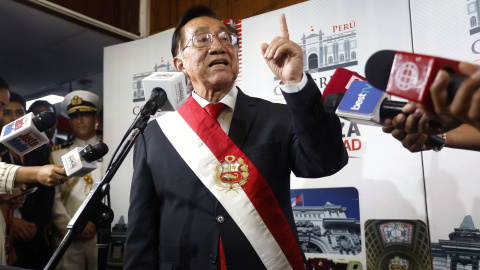El nuevo mandatario interino de Perú, José María Balcázar El nuevo mandatario interino de Perú, José María Balcázar.