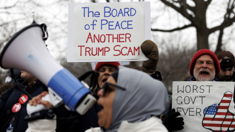 Protesta frente a la reunión de la Junta de Paz en Washington