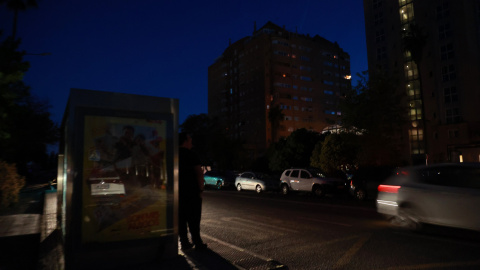 Calles a oscuras durante el apagón eléctrico generalizado del 28 de abril de 2025. Calles a oscuras durante el apagón eléctrico generalizado del 28 de abril de 2025.