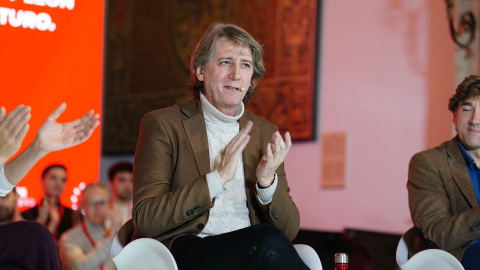 El candidato socialista a la Junta, Carlos Martínez, durante la IV Escuela de Gobierno del PSOECyL, a 21 de noviembre de 2025, en Salamanca