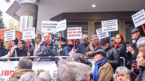 Manifestación organizada por la Asociación Derecho a Morir Dignamente en Madrid en 2019. Manifestación organizada por la Asociación Derecho a Morir Dignamente en Madrid en 2019.