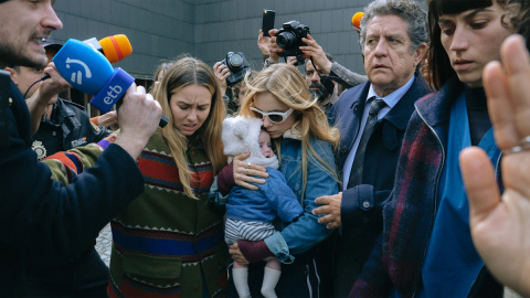 Fotograma de 'Esa noche', la nueva miniserie de Netflix protagonizada por Clara Galle, Claudia Salas y Paula Usero.