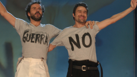 Guillermo Toledo y Alberto San Juan, en la gala del 'No a la guerra'. Guillermo Toledo y Alberto San Juan, en la gala del 'No a la guerra'.