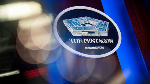 El logo del Pentágono en la sala de prensa de su sede en Arlington (Virginia, EEUU). El logo del Pentágono en la sala de prensa de su sede en Arlington (Virginia, EEUU).