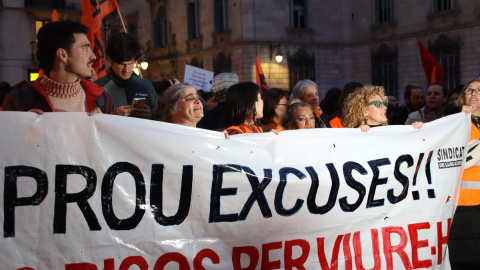 Mobilització convocada pel Sindicat de Llogateres a la Plaça Sant Jaume.
