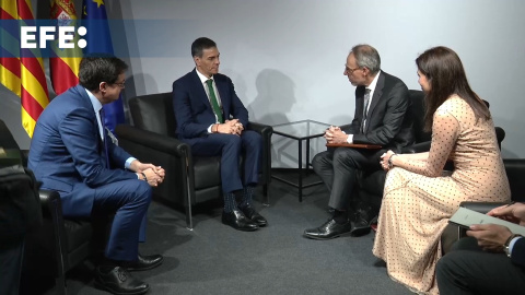 Sánchez se reúne con responsables de Amazon Web Services y MásOrange en el MWC Sánchez se reúne con responsables de Amazon Web Services y MásOrange en el MWC