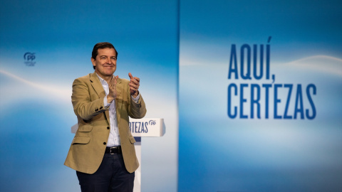 El presidente de la Junta y candidato a la reelección, Alfonso Fernández Mañueco, durante un acto de campaña, a 28 de febrero de 2026, en Ávila, Castilla León