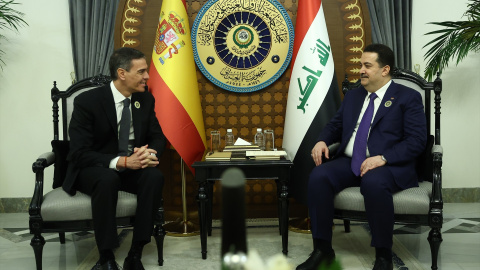 El presidente del Gobierno, Pedro Sánchez durante una reunión con el primer ministro de Irak, Mohamed Al Sudani.