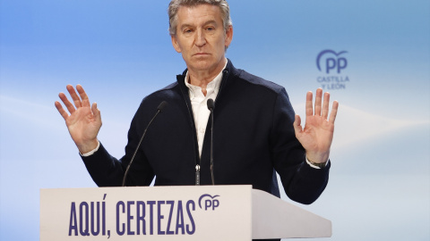 feijoocyl Feijóo interviene durante un mitin en el Teatro Centro Cultural San Agustín, a 10 de marzo de 2026, en El Burgo de Osma, Soria.