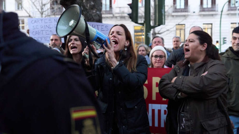 Vox hace gala de su racismo calificando de “estercoleros multiculturales” los municipios que acogen centros de menores migrantes Vox hace gala de su racismo calificando de “estercoleros multiculturales” los municipios que acogen centros de menores migrantes