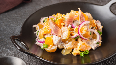 Ensalada de arenque y mandarina. Ensalada de arenque y mandarina.