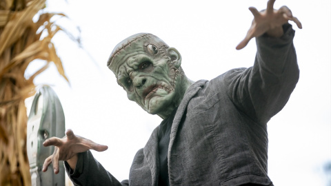 Un actor caracterizado como el monstruo de Frankenstein, muestra de la importancia que el miedo posee en la cultura popular.