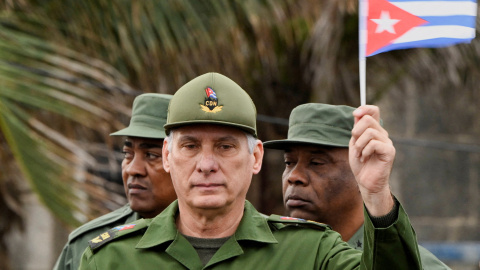 El presidente de Cuba, Miguel Díaz-Canel, durante una marcha en La Habana.