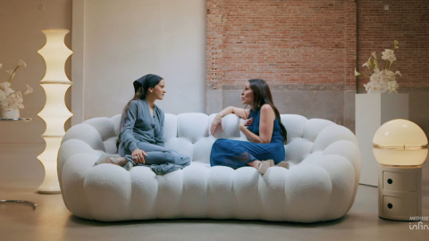 Rosalía y Ana Milán en 'Ex. La vida después'.