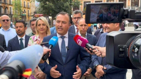 La guerra interna de Vox arrecia en Castilla-La Mancha por el congreso "pantomima" para unos y "constructivo" para otros