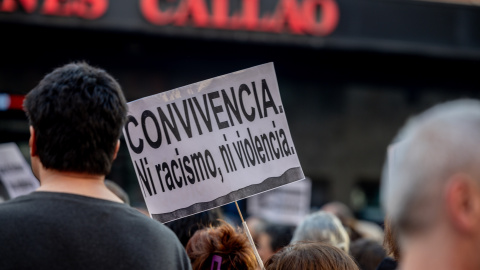 Una pancarta en una concentración contra el racismo y la xenofobia en Madrid. Una pancarta en una concentración contra el racismo y la xenofobia en Madrid.