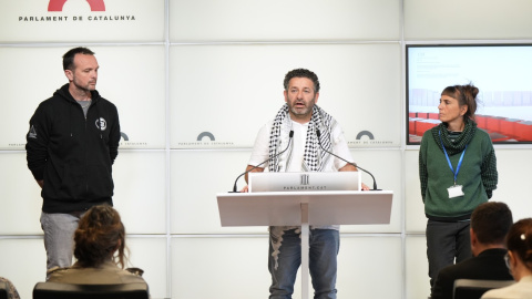 Saif Abukeshek, coordinador de la Global Sumud Flotilla, en una roda de premsa al Parlament aquest dimecres. 25/03/2026 Saif Abukeshek, coordinador de la Global Sumud Flotilla, en una roda de premsa al Parlament aquest dimecres.