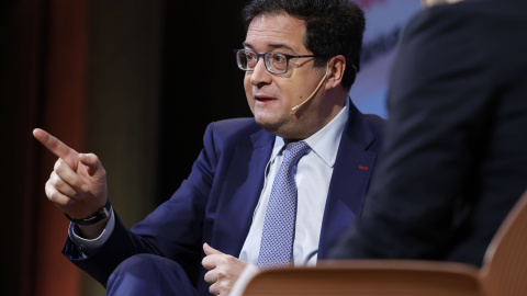16ca506ac3dd37cac27b36725f2c99a92e3a030d El ministro para la Transformación Digital y de la Función Pública, Óscar López participa en la VI edición del Foro Económico de elDiario.es. que se celebra, este viernes, en el Colegio de Arquitectos de Madrid. EFE/ Mariscal