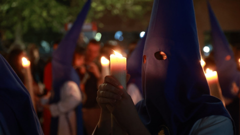 Imágenes de la procesión de la Hermandad de La Misión, este viernes en Sevilla.