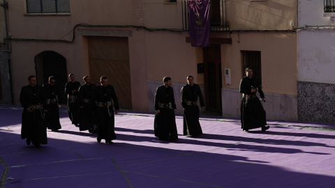 Cofrades a su llegada de la Cofradía de la Purísima Sangre de Sagunto. Cofrades a su llegada de la Cofradía de la Purísima Sangre de Sagunto.