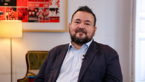 Hace 18 años nacimos con un compromiso: hacer un periodismo útil para la sociedad. Solo podemos continuar con esta labor si contamos con el apoyo de personas como tú.

Únete a la comunidad de Público. 18 años no son nada… cuando nos queda tanto por contar. Periodismo incómodo para tiempos difíciles. http://bit.ly/3VylhmD


Periodismo, investigación y compromiso para construir un mundo más igualitario.
¡Suscríbete ya a nuestro canal!: https://bit.ly/2U8nM0q
Visita: https://www.publico.es
Síguenos en Facebook: https://www.facebook.com/diario.publico/
Síguenos en Twitter: https://twitter.com/publico_es
Síguenos en Instagram: https://www.instagram.com/publico.es
Síguenos en TikTok: https://www.tiktok.com/@publico_es
Síguenos en Bluesky: https://bsky.app/profile/publico.es