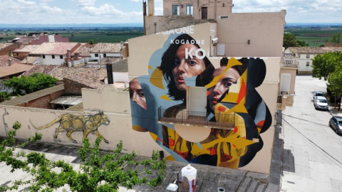 Penelles cuenta con unos 150 murales e instalaciones artísticas en sus calles.