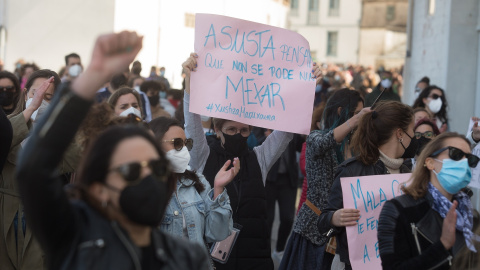 Foto de archivo de una manifestación en apoyo a las 87 mujeres que en 2019 fueron grabadas mientras orinaban en la vía pública durante la fiesta de A Maruxaina, a 4 de abril de 2021, en Lugo.
