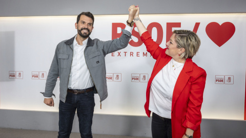 Álvaro Sánchez Cotrina, líder del PSOE de Cáceres, y la diputada autonómica Soraya Vega.