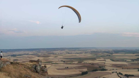 Accidente mortal en Guadalajara: fallecen dos hombres tras la caída de un parapente