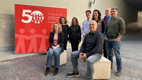 El president del Ciemen, David Minoves, i Vicenta Tasa, coordinadora del Comitè de Drets Lingüístics del PEN Català presenten un projecte per actualitzar la Declaració Universal dels Drets Lingüístics