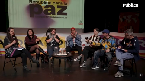 El director de 'Público', Manuel Rico, interviene en un acto por la III República.