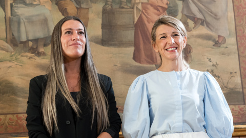 La vicepresidenta segunda y ministra de Trabajo, Yolanda Díaz, y la portavoz de Junts en el Congreso, Miriam Nogueras.