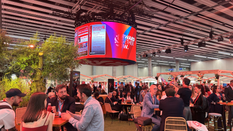 Ambiente en la Global Progressive Mobilisation, en la Fira de Barcelona, 17 de abril de 2026.