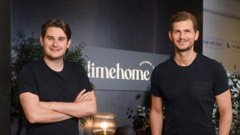 Los co-CEOs de Limehome, Josef Maximilian Vollmayr (dcha.) y Cesar de Sousa Freitas.