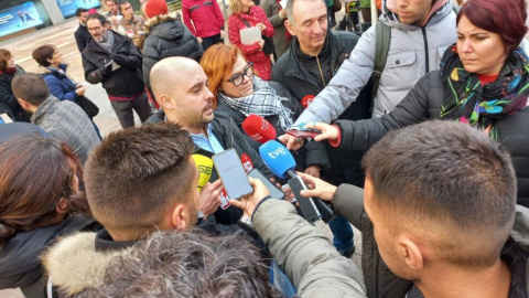 IU pone su sede y militancia a disposición de las personas migrantes para facilitar su regularización: “Es una cuestión de derechos humanos" IU pone su sede y militancia a disposición de las personas migrantes para facilitar su regularización: “Es una cuestión de derechos humanos"