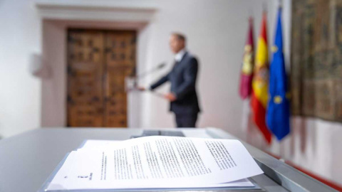 Castilla-La Mancha rubrica una nueva etapa de "dignidad y justicia" con el acuerdo para recuperar la carrera profesional