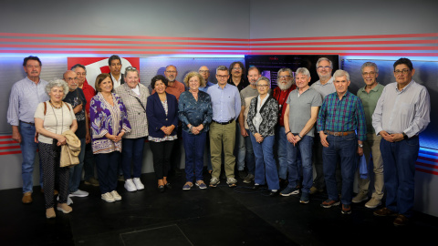 Socias y socios de 'Público' en un encuentro con Manuel Rico, celebrado en la redacción el 22 de abril de 2026. Socias y socios de 'Público' en un encuentro con Manuel Rico, celebrado en la redacción el 22 de abril de 2026.