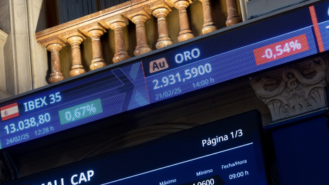 Paneles en el interior del Palacio de la Bolsa, a 24 de febrero de 2025, en Madrid (España). Paneles en el interior del Palacio de la Bolsa, a 24 de febrero de 2025, en Madrid (España).
