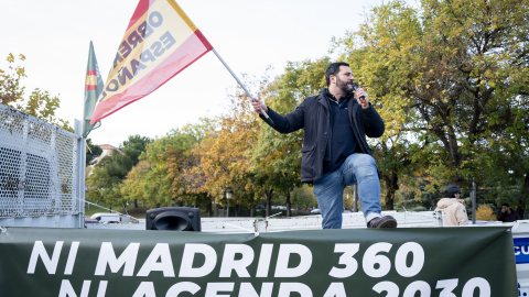 El secretario general del sindicato Solidaridad, Jordi de la Fuente, durante la manifestación contra las Zonas de Bajas Emisiones, a 22 de noviembre de 2025, en Madrid (España). El secretario general del sindicato Solidaridad, Jordi de la Fuente, durante la manifestación contra las Zonas de Bajas Emisiones, a 22 de noviembre de 2025, en Madrid (España).