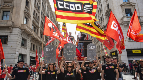Manifestaciones por el Día del Trabajador y en contra de la guerra ...