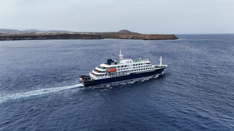 El crucero MV Hondius pone rumbo a Canarias.