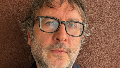 Alberto Gayo, autor de Interviú es el demonio (La Felguera).