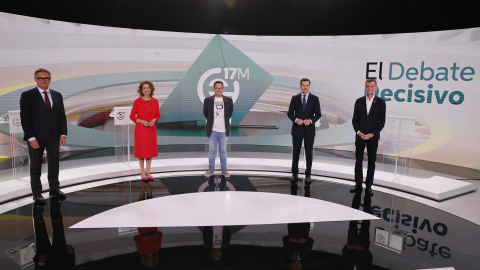 aaef4c09869ef6efd0db120fbdc26ecb6116702bw Manuel Gavira (Vox), María Jesús Montero (PSOE), José Ignacio García (Adelante Andalucía), Juanma Moreno (PP) y Antonio Maíllo (Por Andalucía).