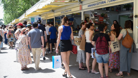 La Feria del Libro de Madrid es uno de los eventos literarios más importantes de España. La Feria del Libro de Madrid es uno de los eventos literarios más importantes de España.