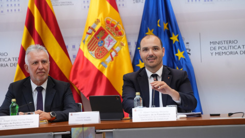 El ministre de Política Territorial i Memòria Democràtica, Ángel Víctor Torres, i el conseller de la Presidència, Albert Dalmau, en la Comissió Bilateral Estat-Generalitat d'aquest dimecres. 20/05/2026 El ministre de Política Territorial i Memòria Democràtica, Ángel Víctor Torres, i el conseller de la Presidència, Albert Dalmau, en la Comissió Bilateral Estat-Generalitat d'aquest dimecres.