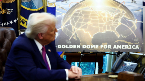 El presidente estadounidense Donald Trump anuncia en el Despacho Oval un escudo antimisiles, en una imagen de archivo.
