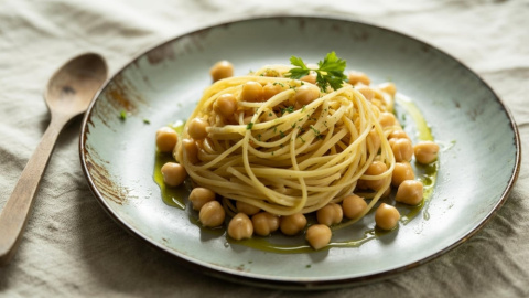 Espaguetis con garbanzos. Espaguetis con garbanzos.