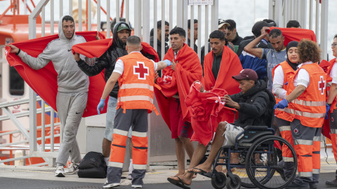 Rescate de migrantes Imagen de archivo de un grupo de migrantes rescatados cuando viajaban en una neumática al este de Lanzarote.