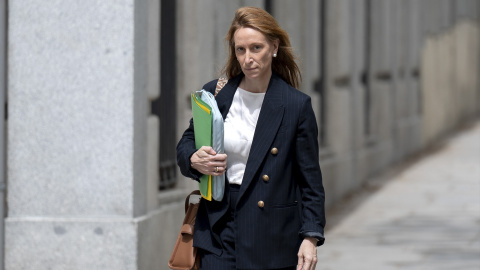 La abogada de Koldo García, Leticia de la Hoz, a su llegada al Tribunal Supremo, a 21 de abril de 2026, en Madrid (España).