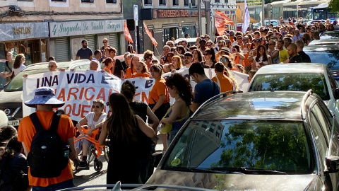 Una gran movilización vecinal para evitar que Maricarmen sea expulsada de su casa